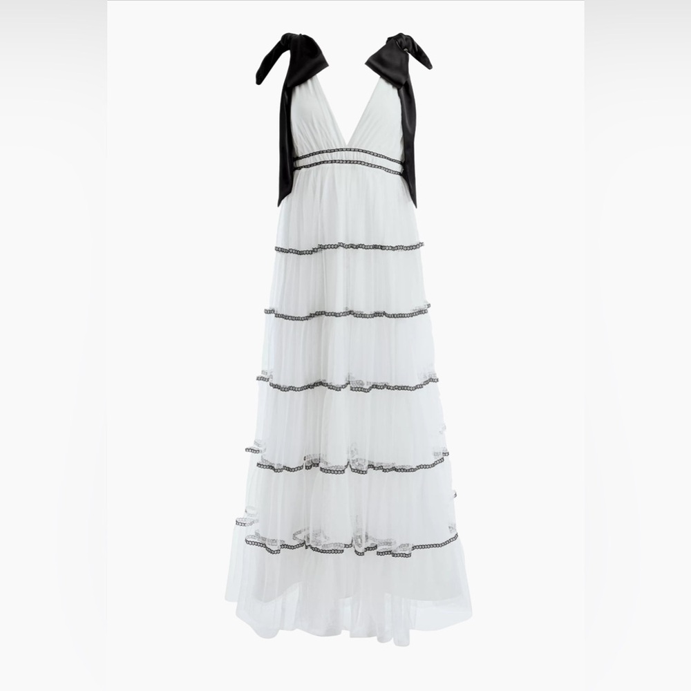 NWT Alice+Olivia size 6 Jessalyn off white & black, bow strap, tiered maxi gown